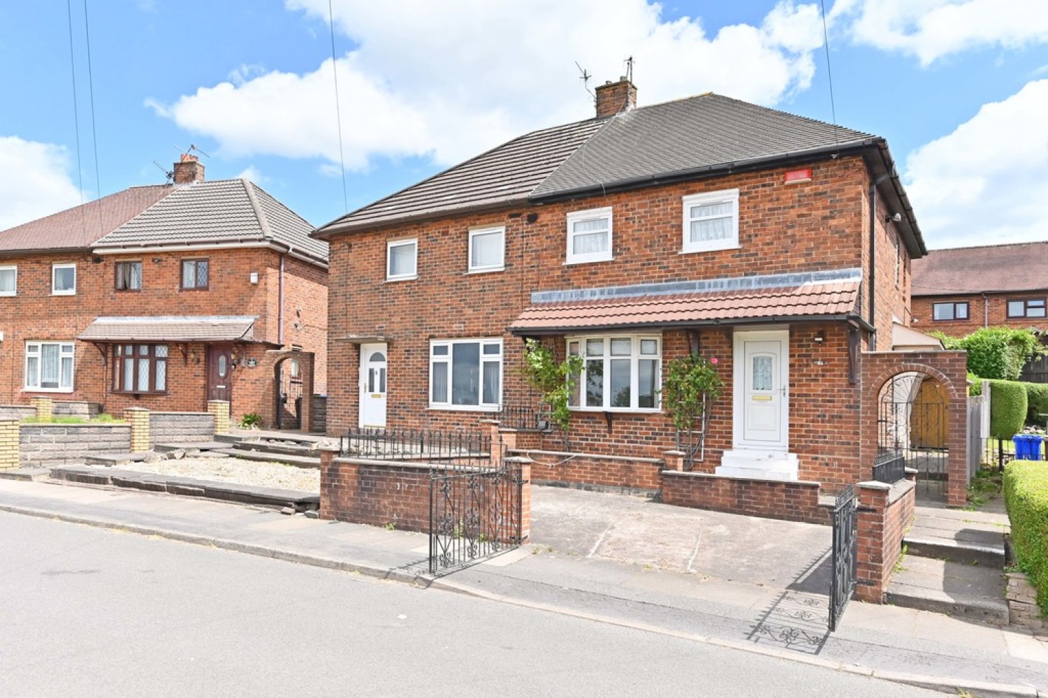 2 bedroom House for Sale Calvary Crescent, Bentilee, Stoke-on-Trent
