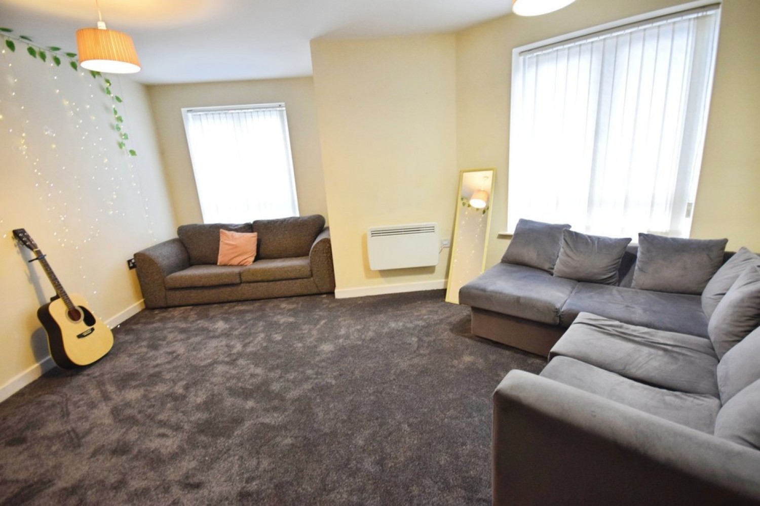 2 bedroom Flat for Letting Hassells Bridge, Hassell Street