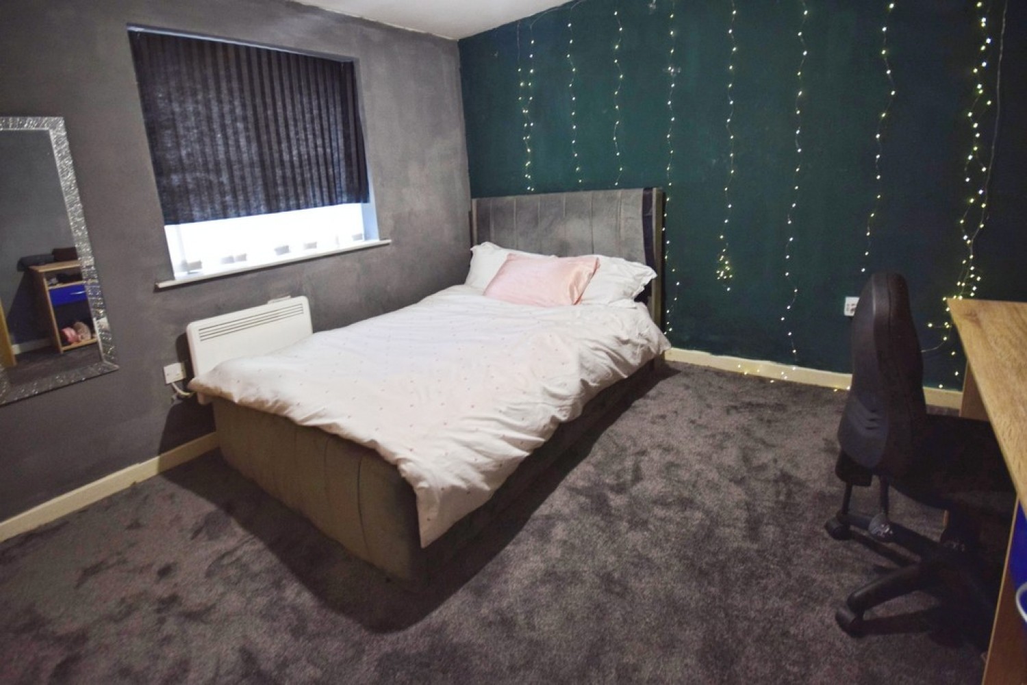 2 bedroom Flat for Letting Hassells Bridge, Hassell Street