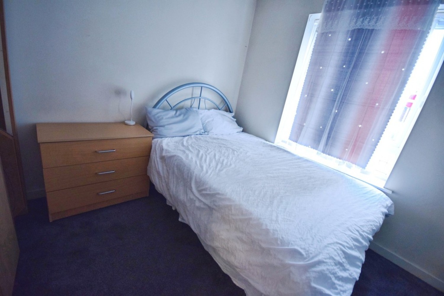 2 bedroom Flat for Letting Hassells Bridge, Hassell Street