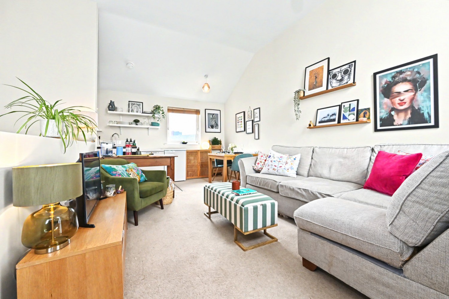 2 bedroom Flat for Sale Lock Keepers Way, Hanley, Stoke-on-Trent