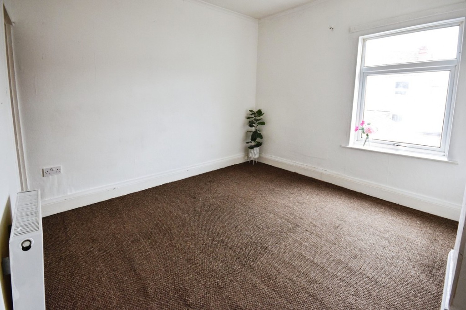 2 bedroom House for Letting Bond Street, Tunstall