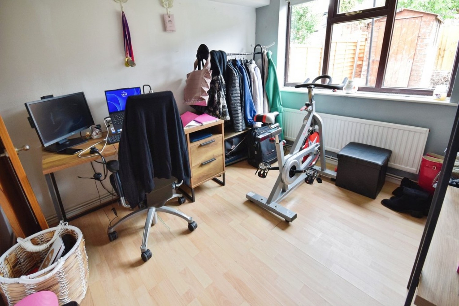 2 bedroom Flat for Letting Bexhill Grove, Birches Head