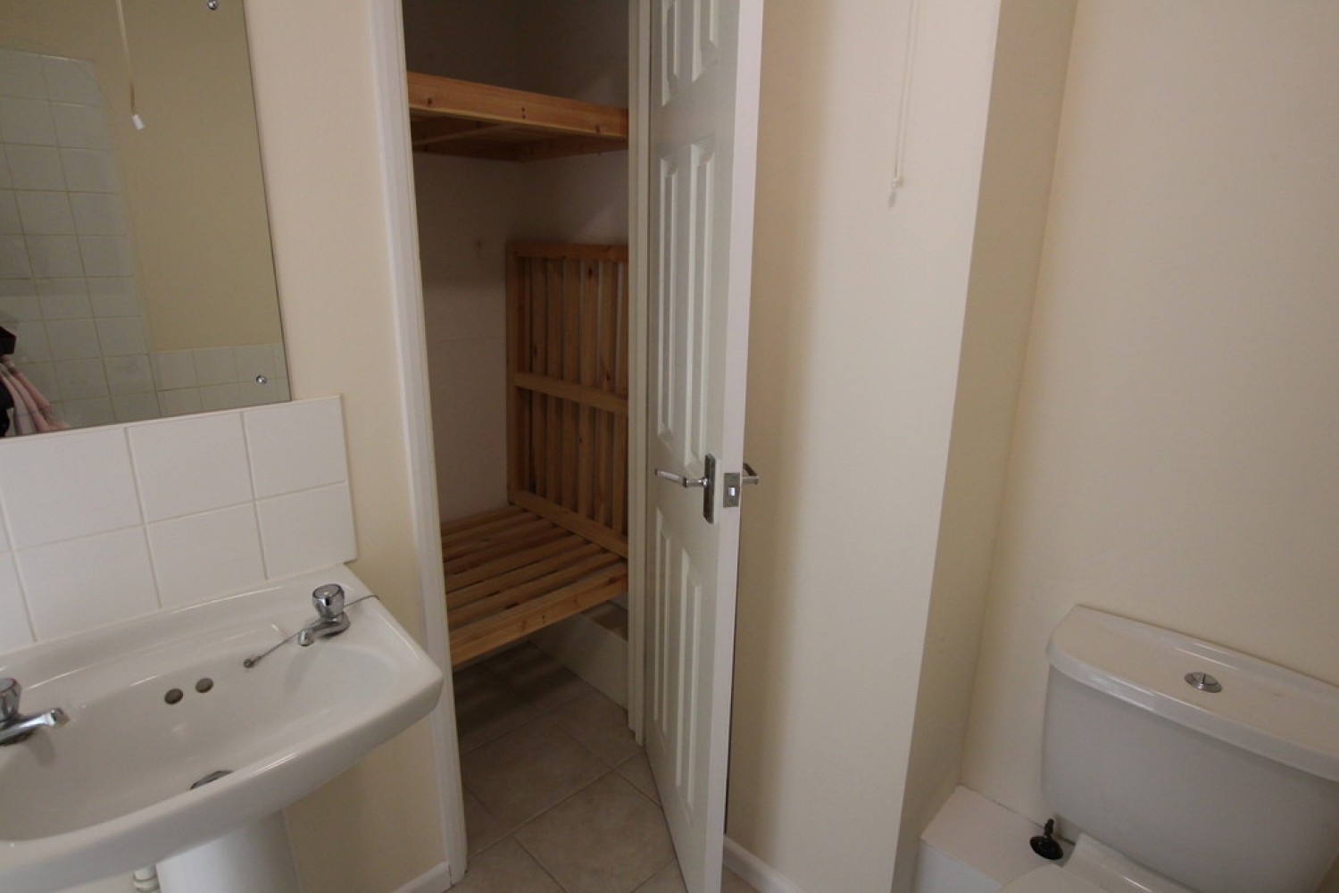 2 bedroom Flat for Letting Winters Lane, Long Bennington