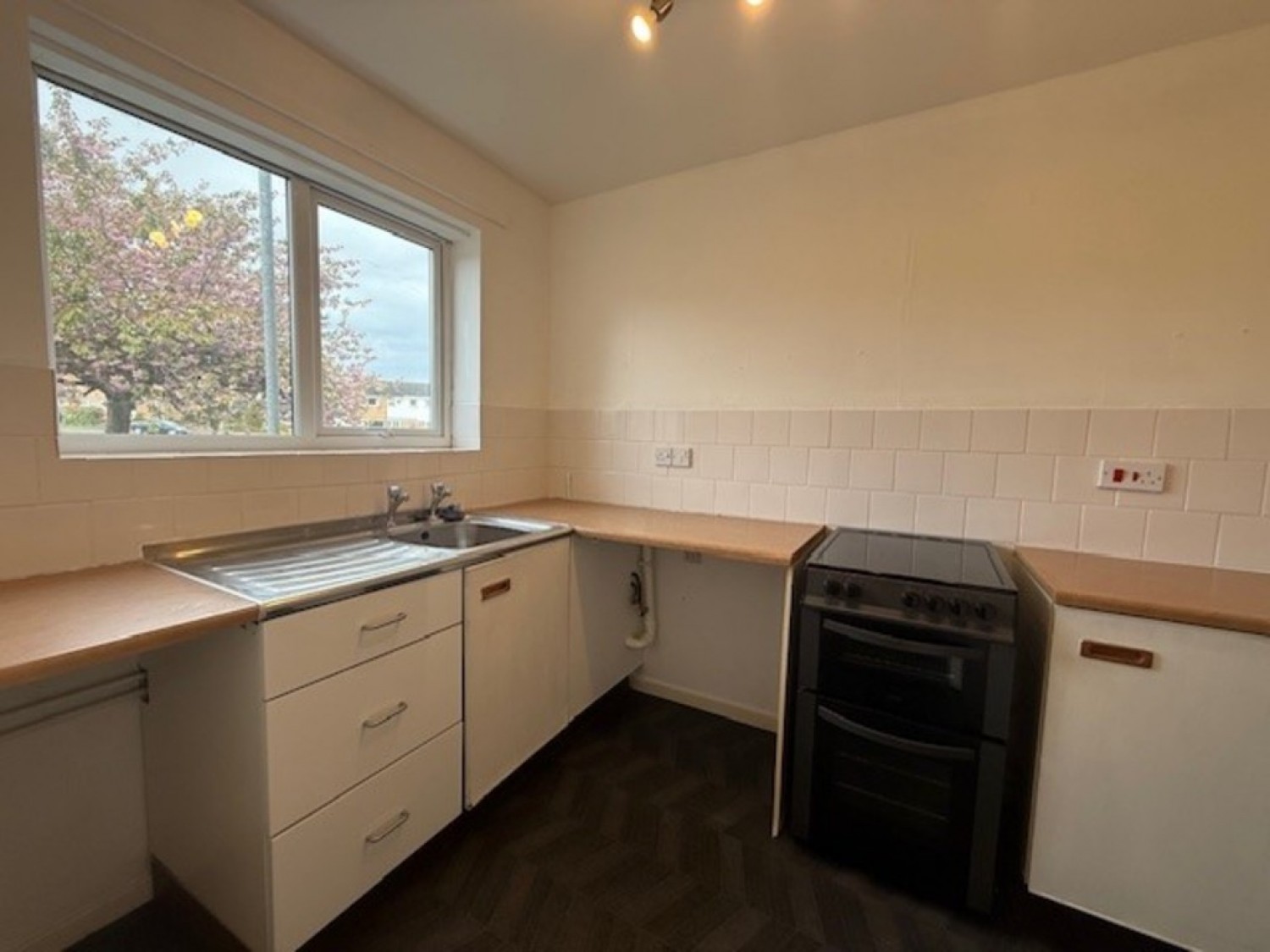 Bedford Close, Grantham