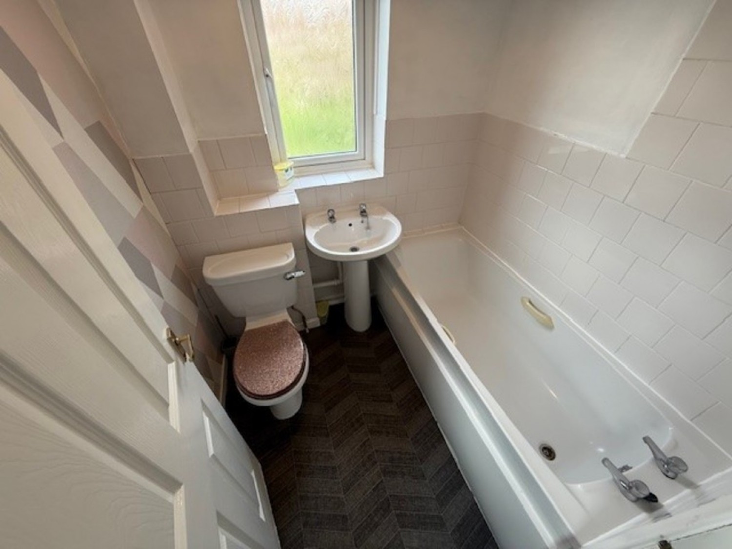 Bedford Close, Grantham