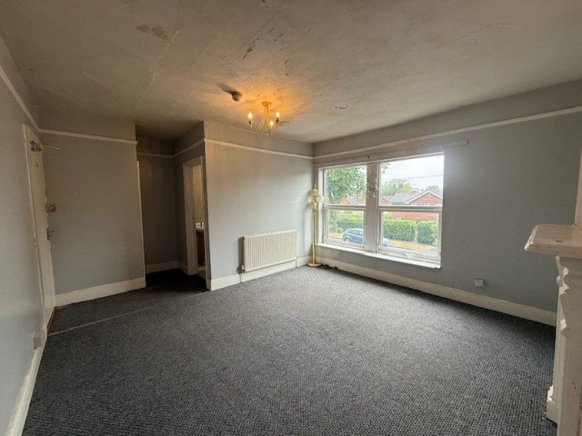 Harlaxton Road House Share
