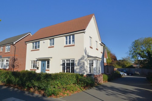 Queen Eleanor Avenue, Grantham, Lincolnshire