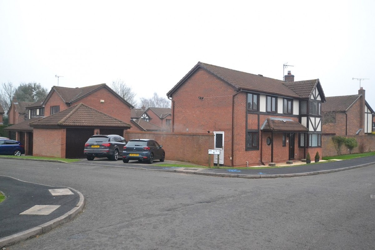 Broomwood Close, Grantham, Lincolnshire