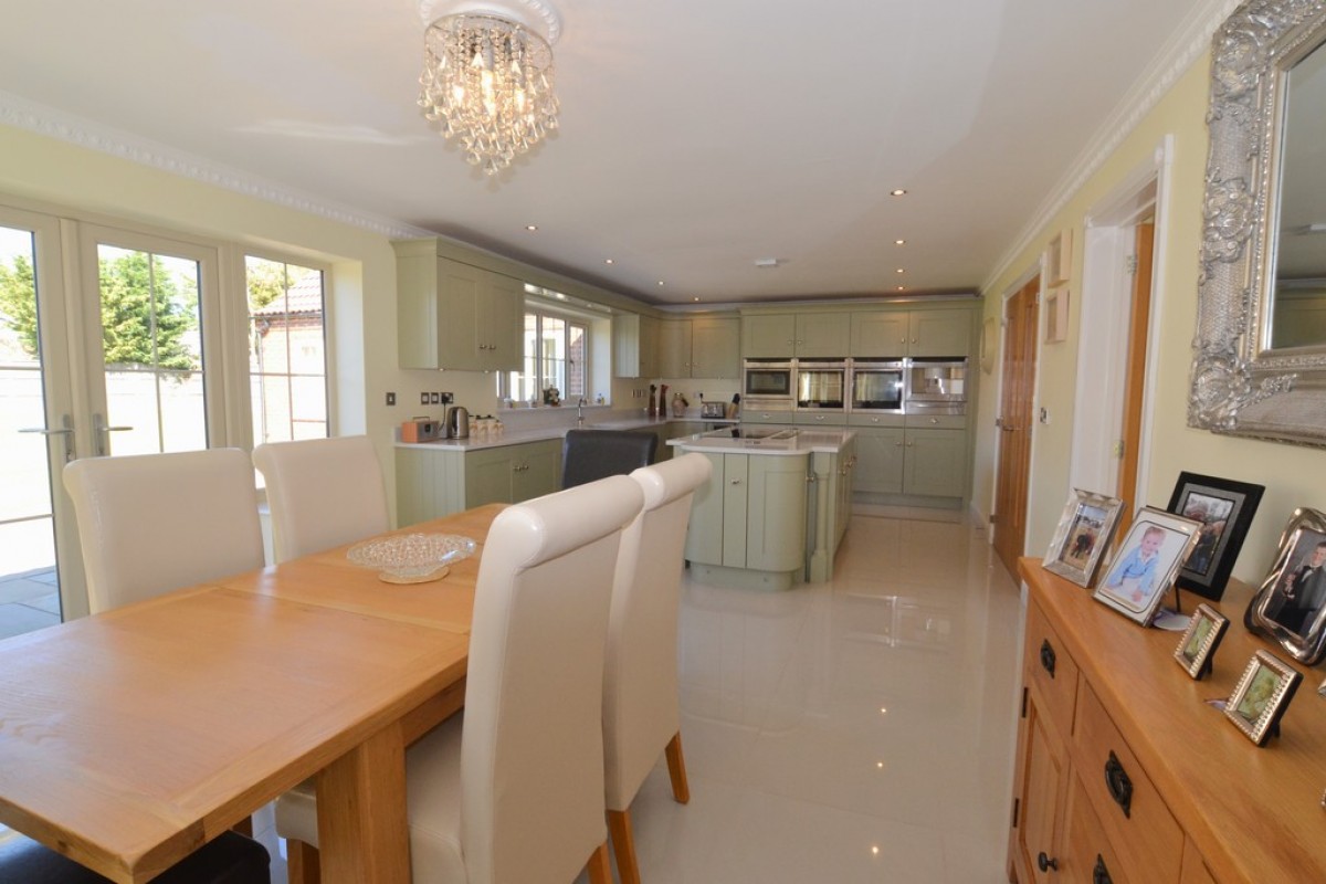 Aviary Close, Grantham