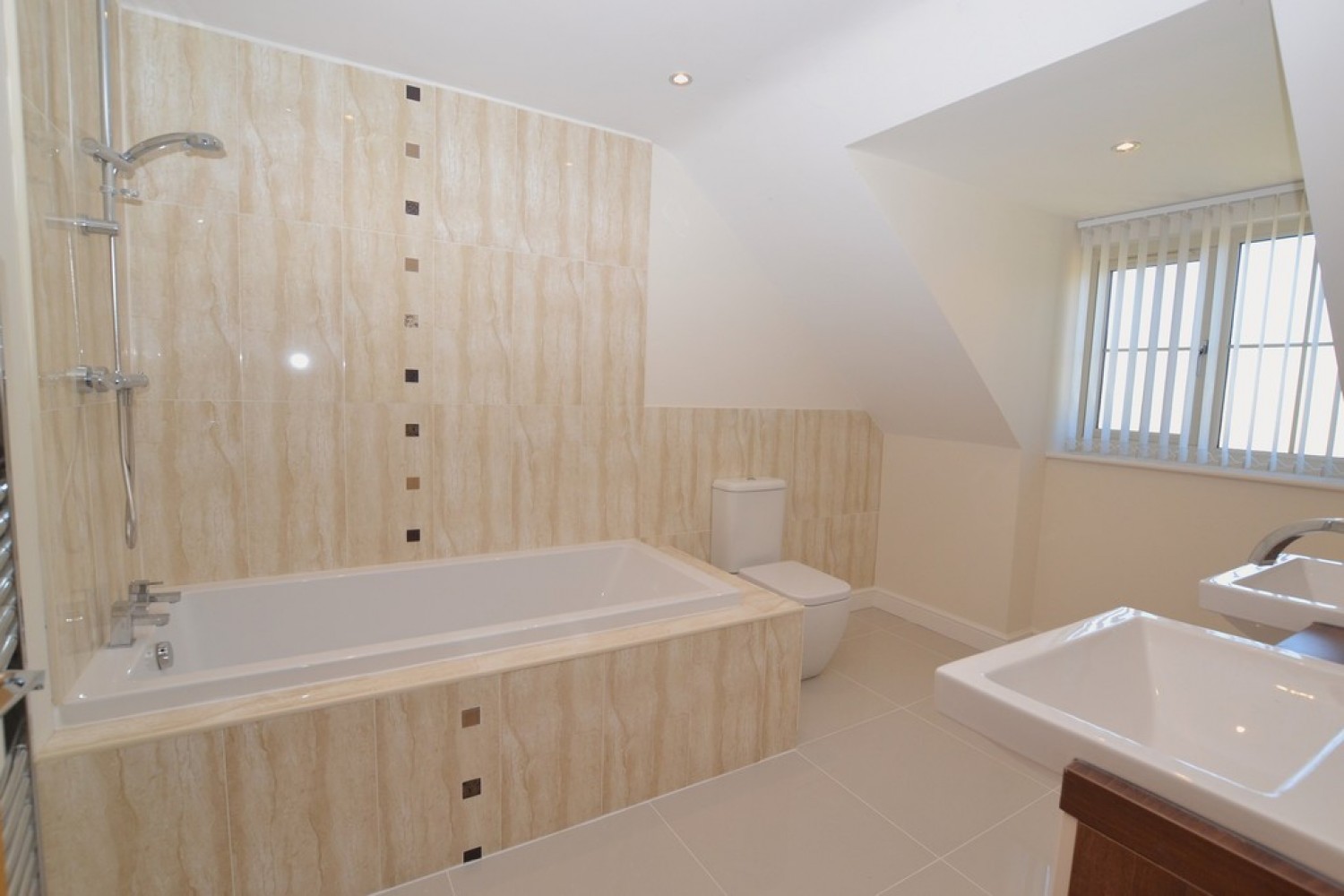 Aviary Close, Grantham