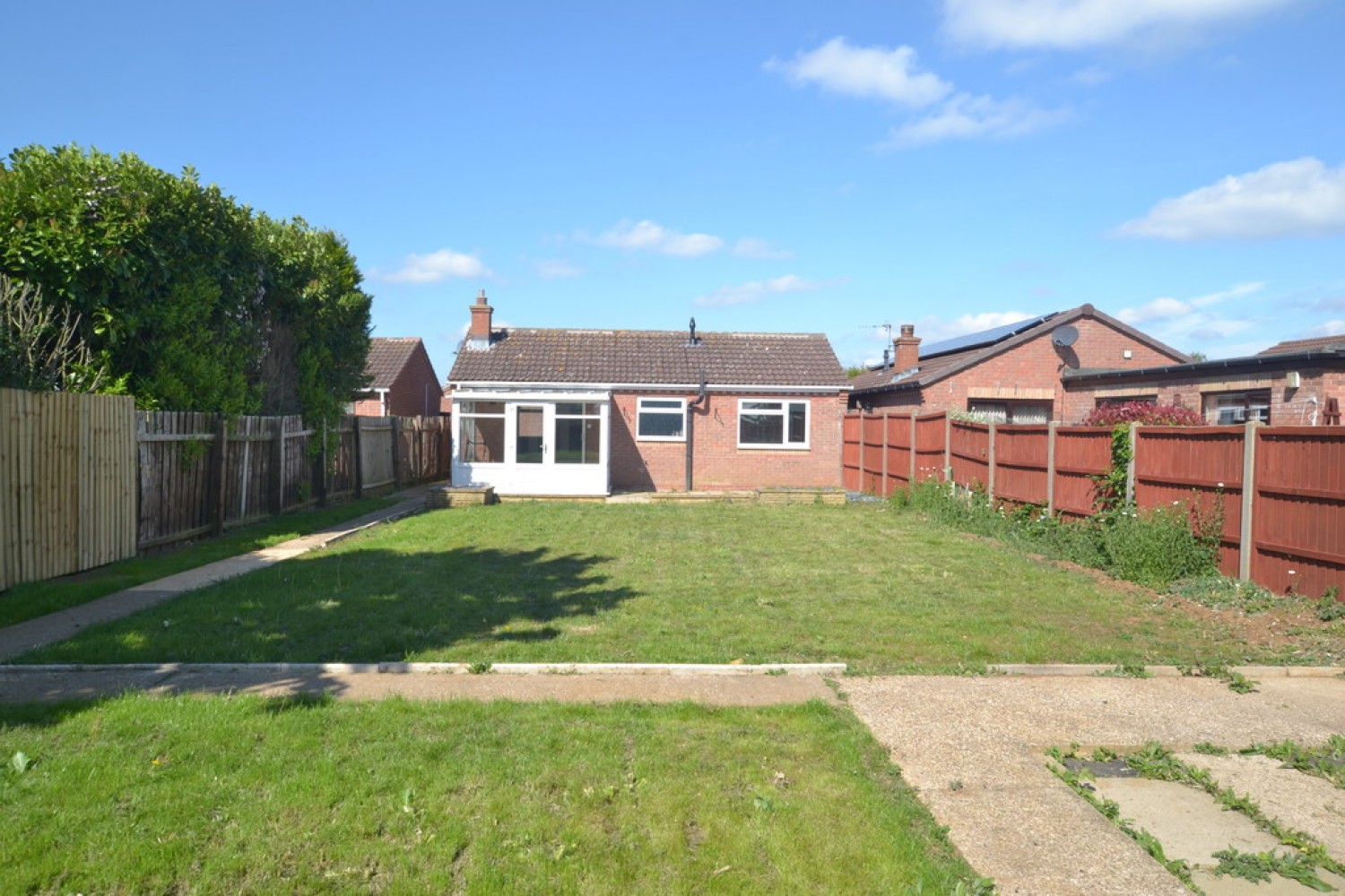 2 bedroom Bungalow for Sale Leicester Grove, Grantham