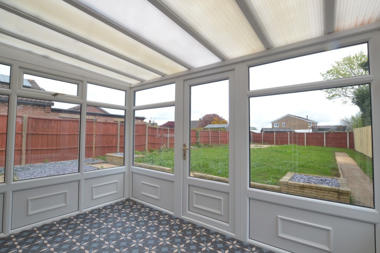 2 bedroom Bungalow for Sale Leicester Grove, Grantham