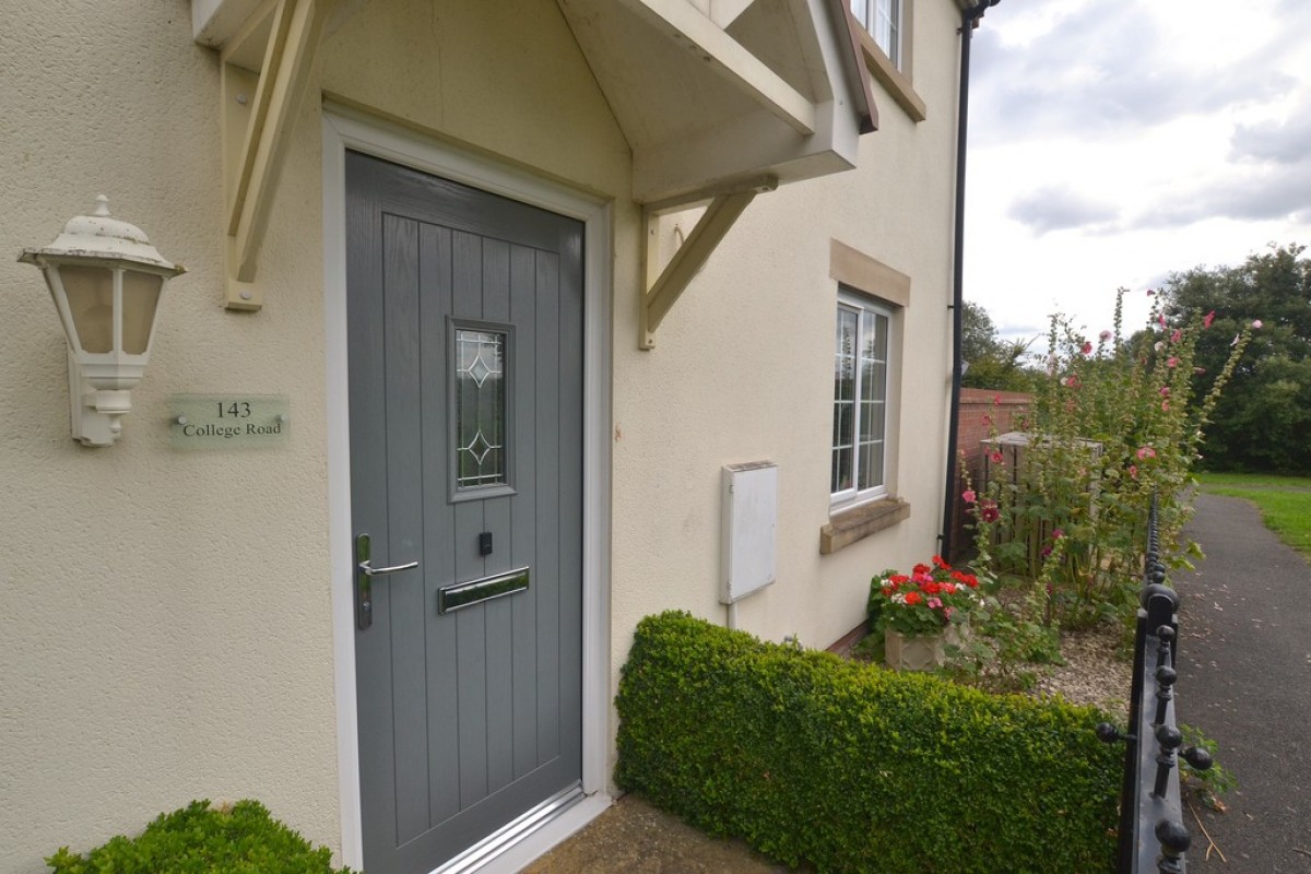College Road, Cranwell Village