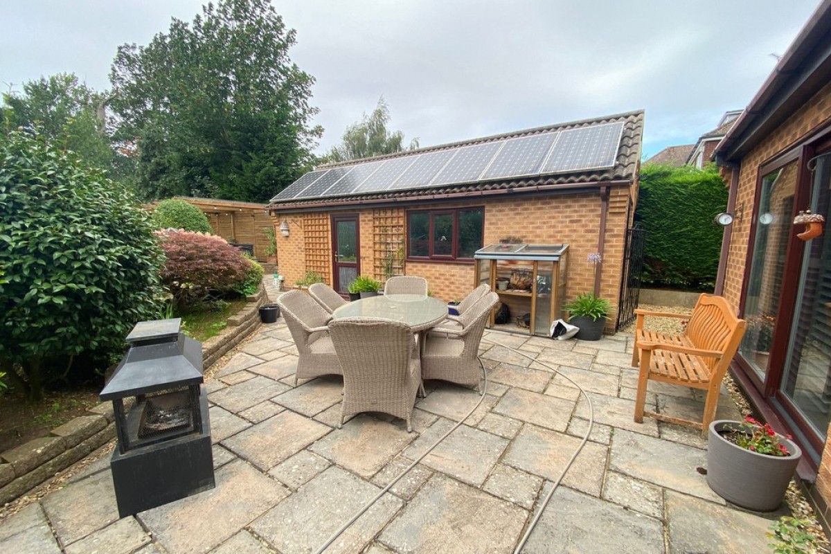Low Road, Barrowby, Grantham