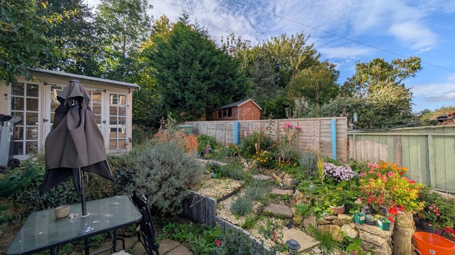 2 bedroom House for Sale The Row, Main Street