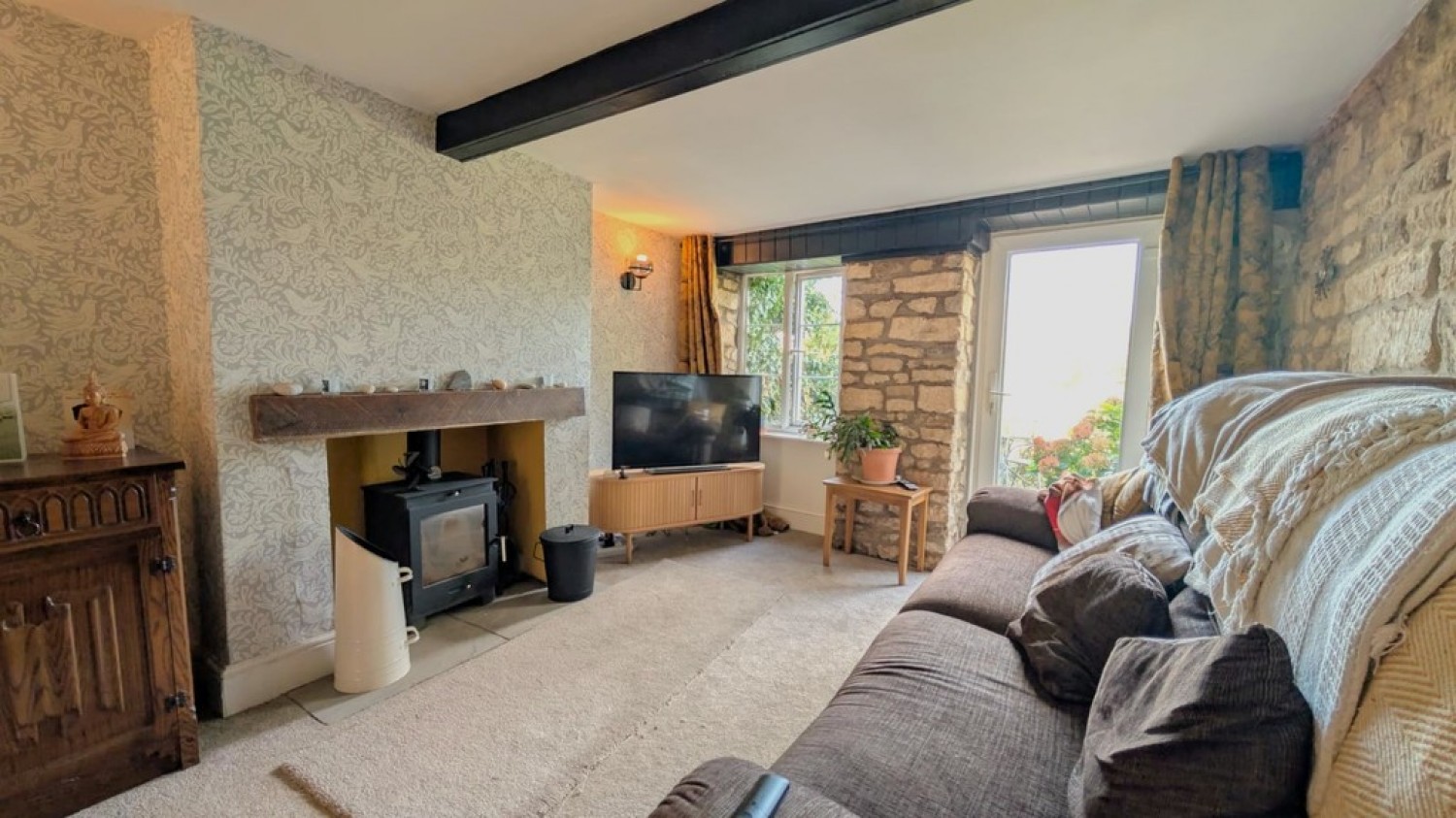 2 bedroom House for Sale The Row, Main Street