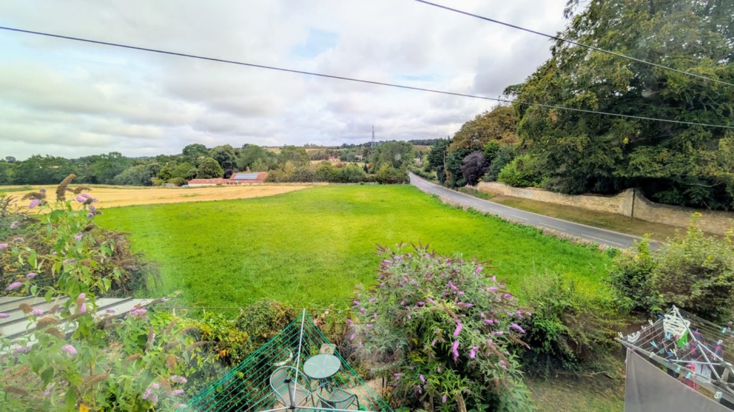 2 bedroom House for Sale The Row, Main Street