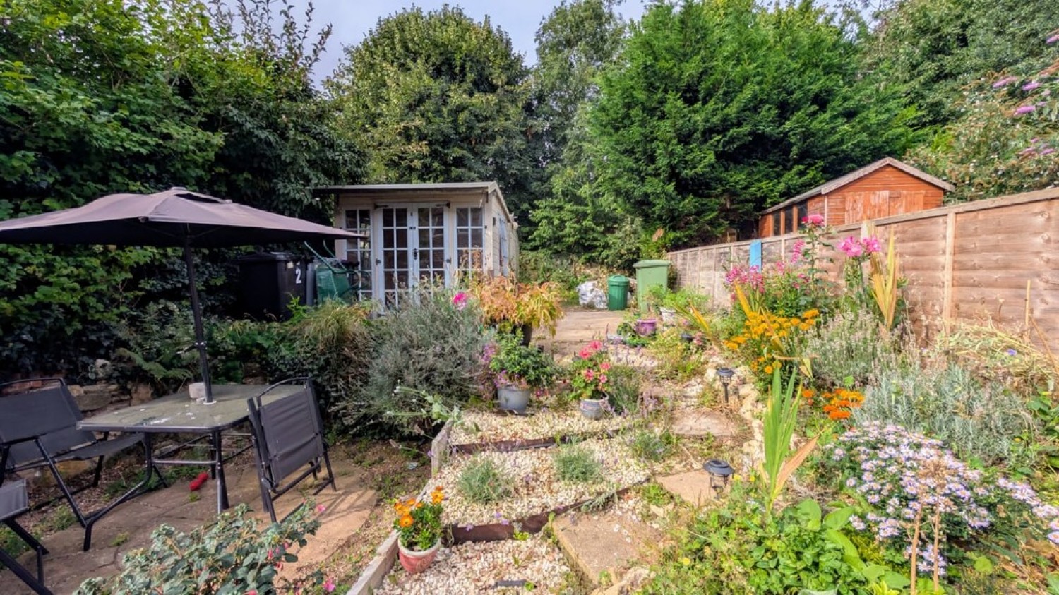 2 bedroom House for Sale The Row, Main Street