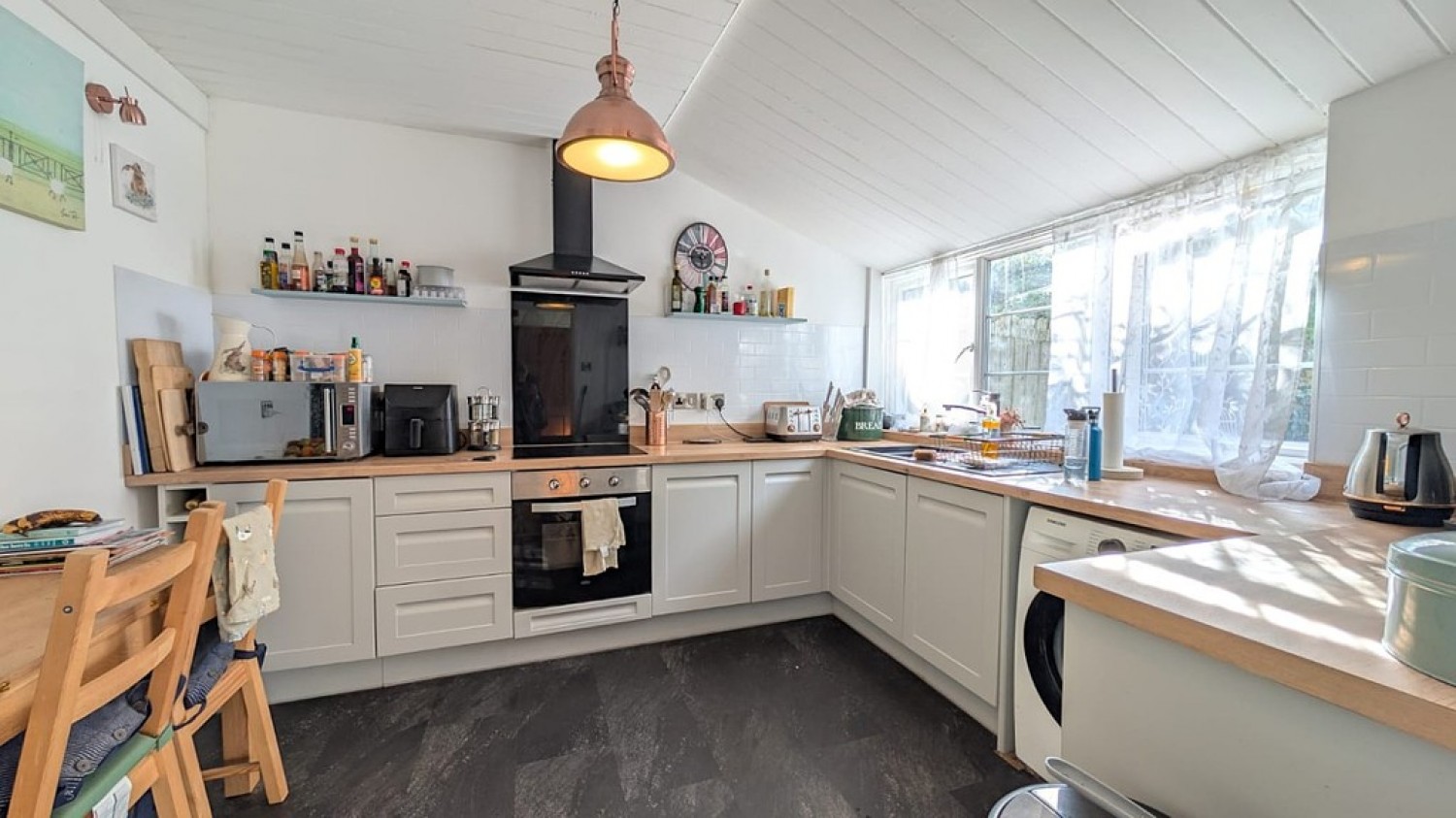 2 bedroom House for Sale The Row, Main Street