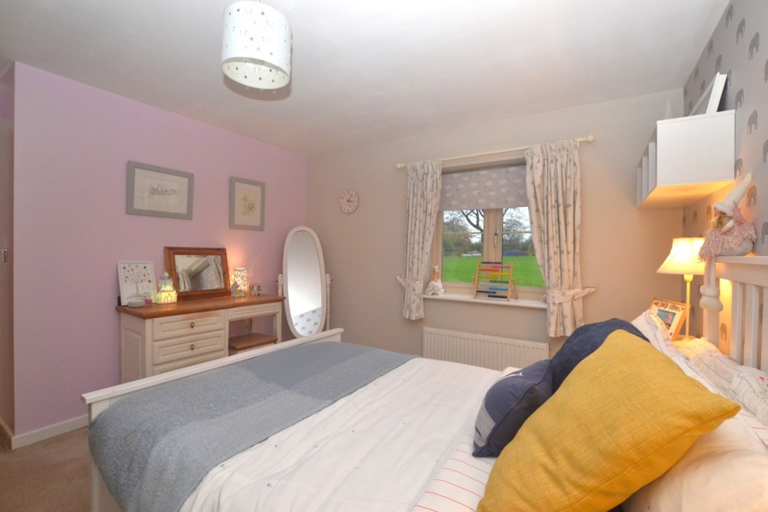 Faraday Walk, Colsterworth