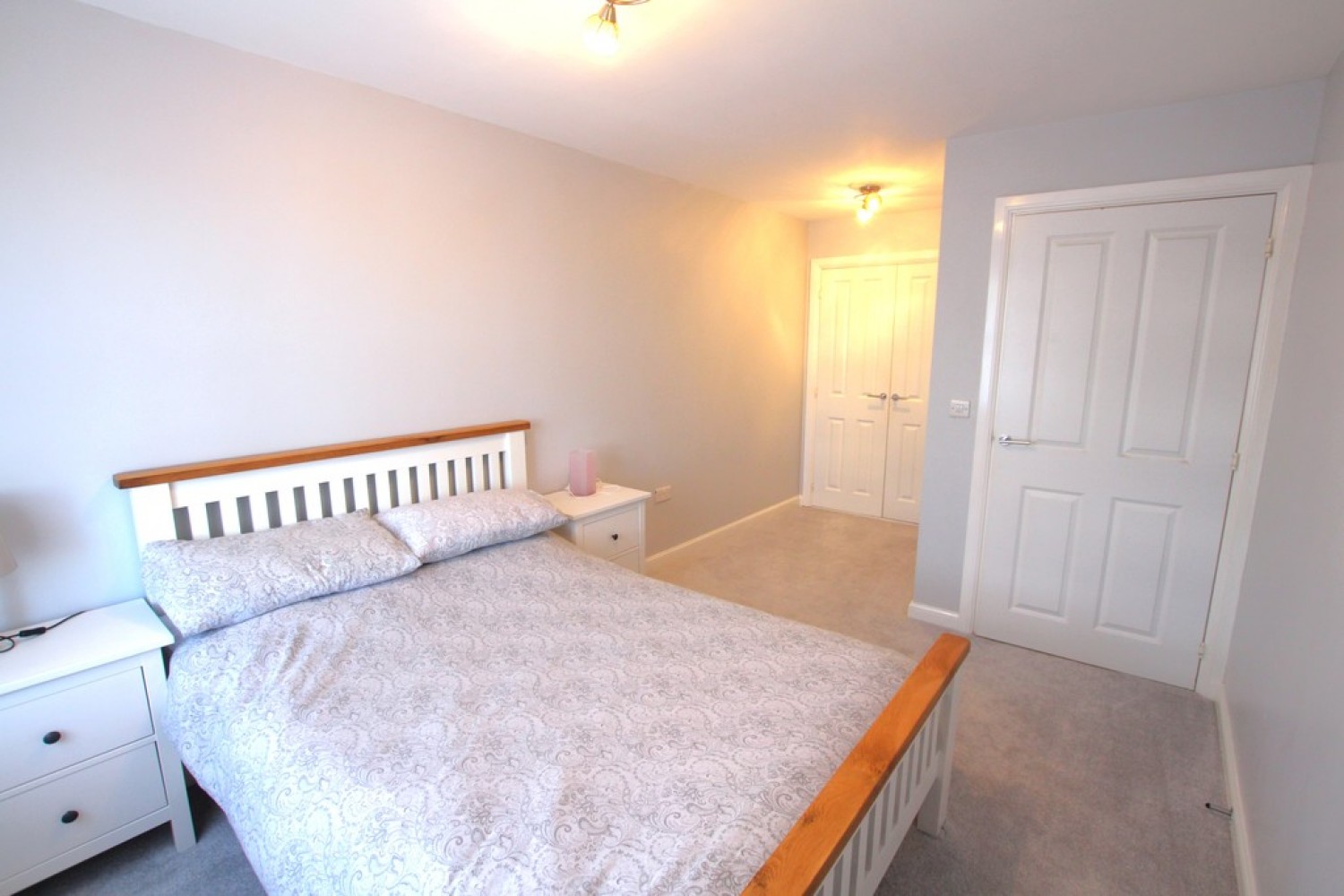 2 bedroom Flat for Sale Porter Square, Grantham