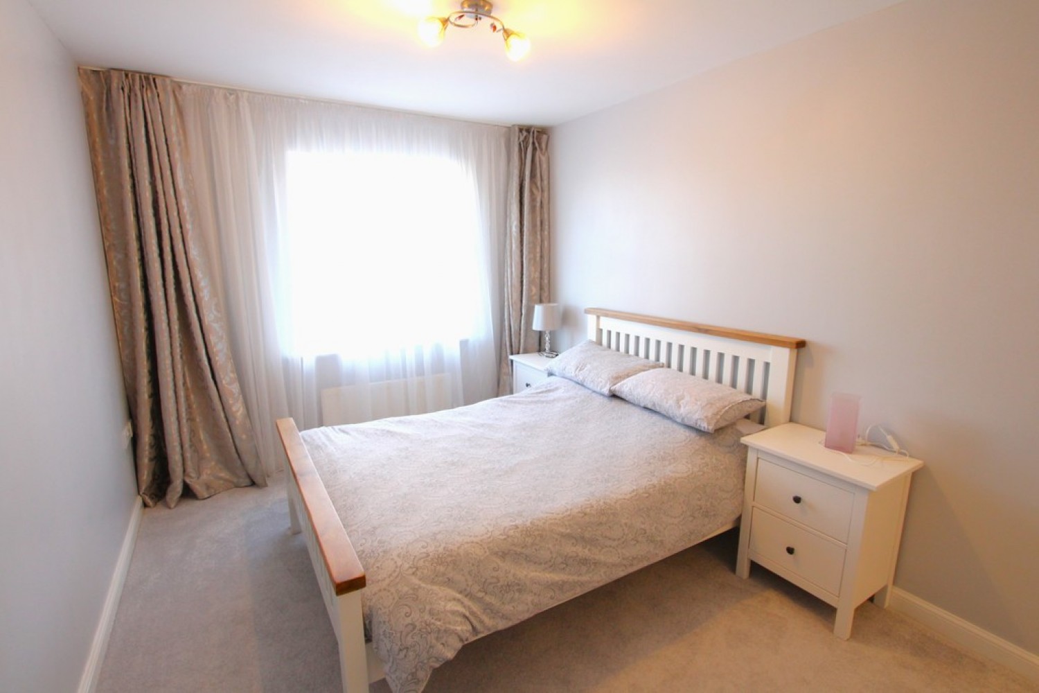 2 bedroom Flat for Sale Porter Square, Grantham