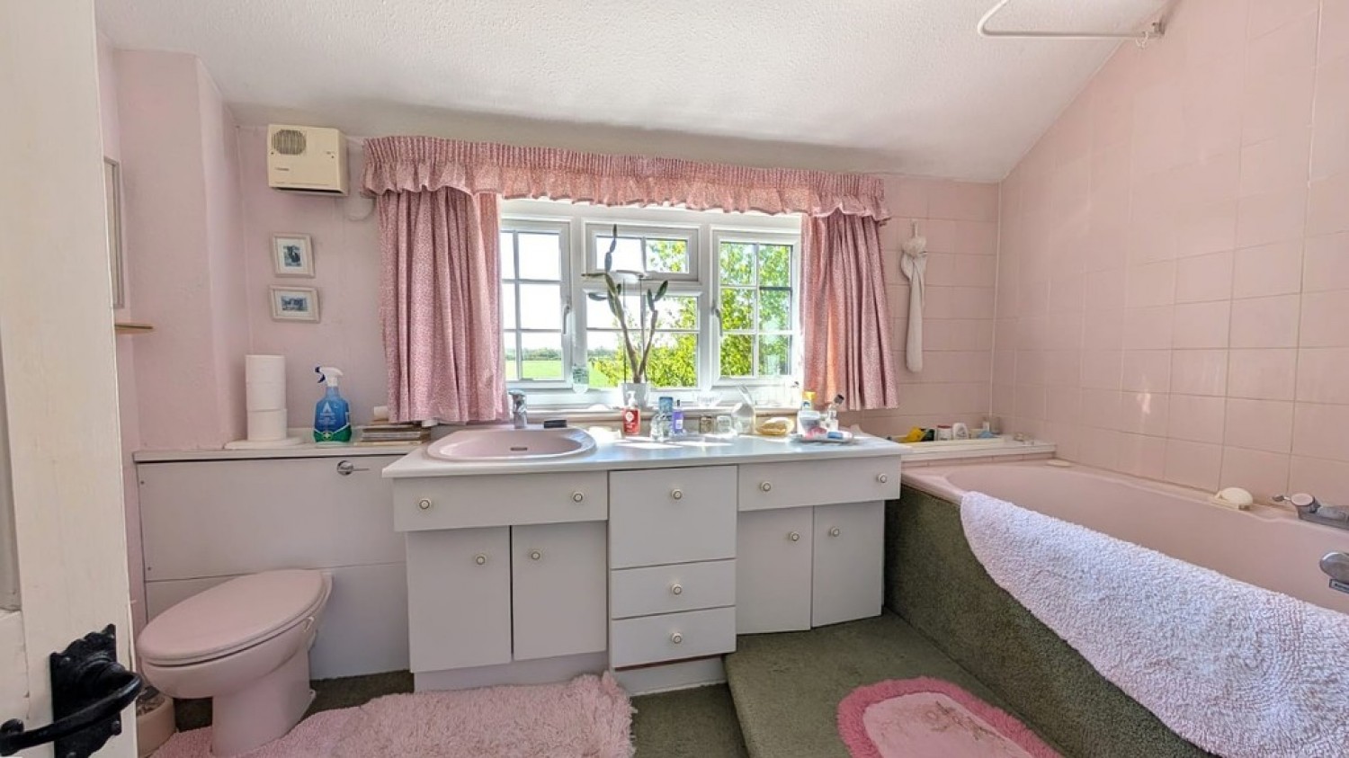 2 bedroom House for Sale Casthorpe, Grantham, Lincolnshire