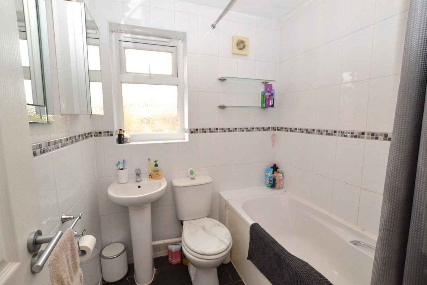 2 bedroom House for Sale Sunningdale Estate, Grantham, Lincolnshire