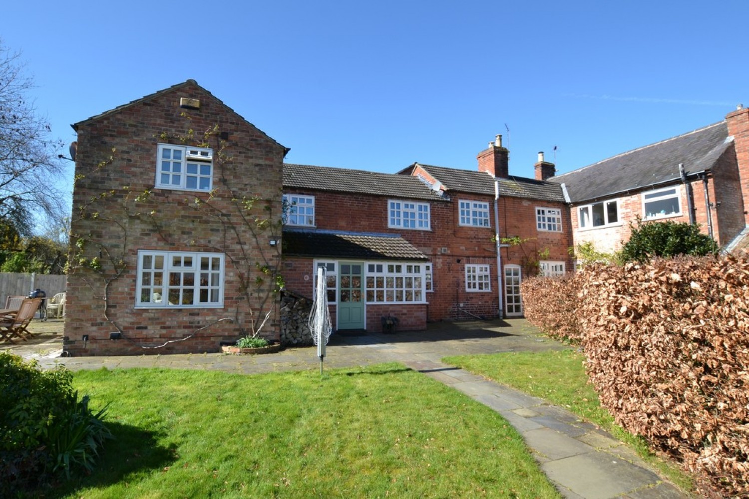 4 bedroom House for Sale West End, Long Clawson, Melton Mowbray