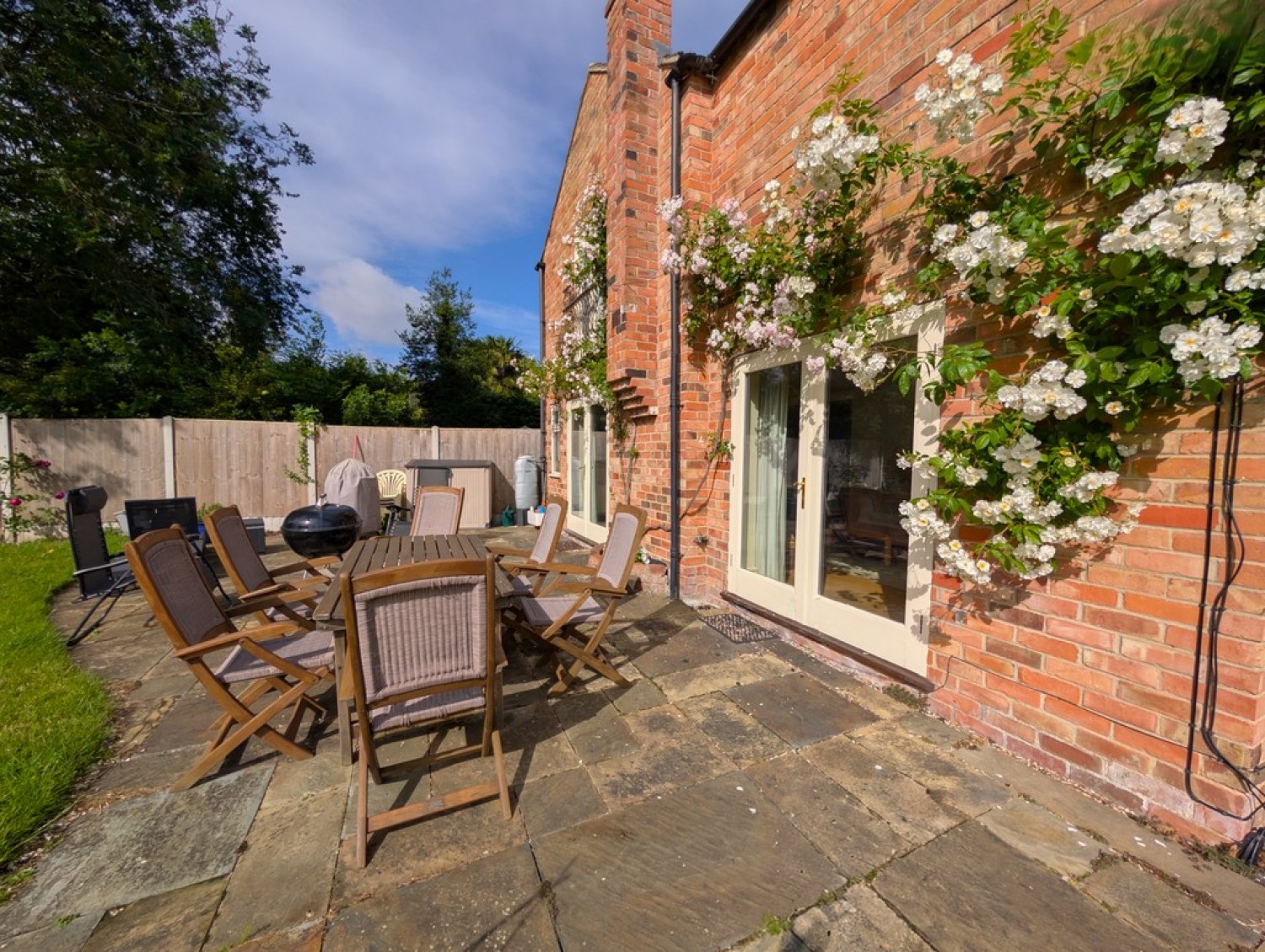 4 bedroom House for Sale West End, Long Clawson, Melton Mowbray