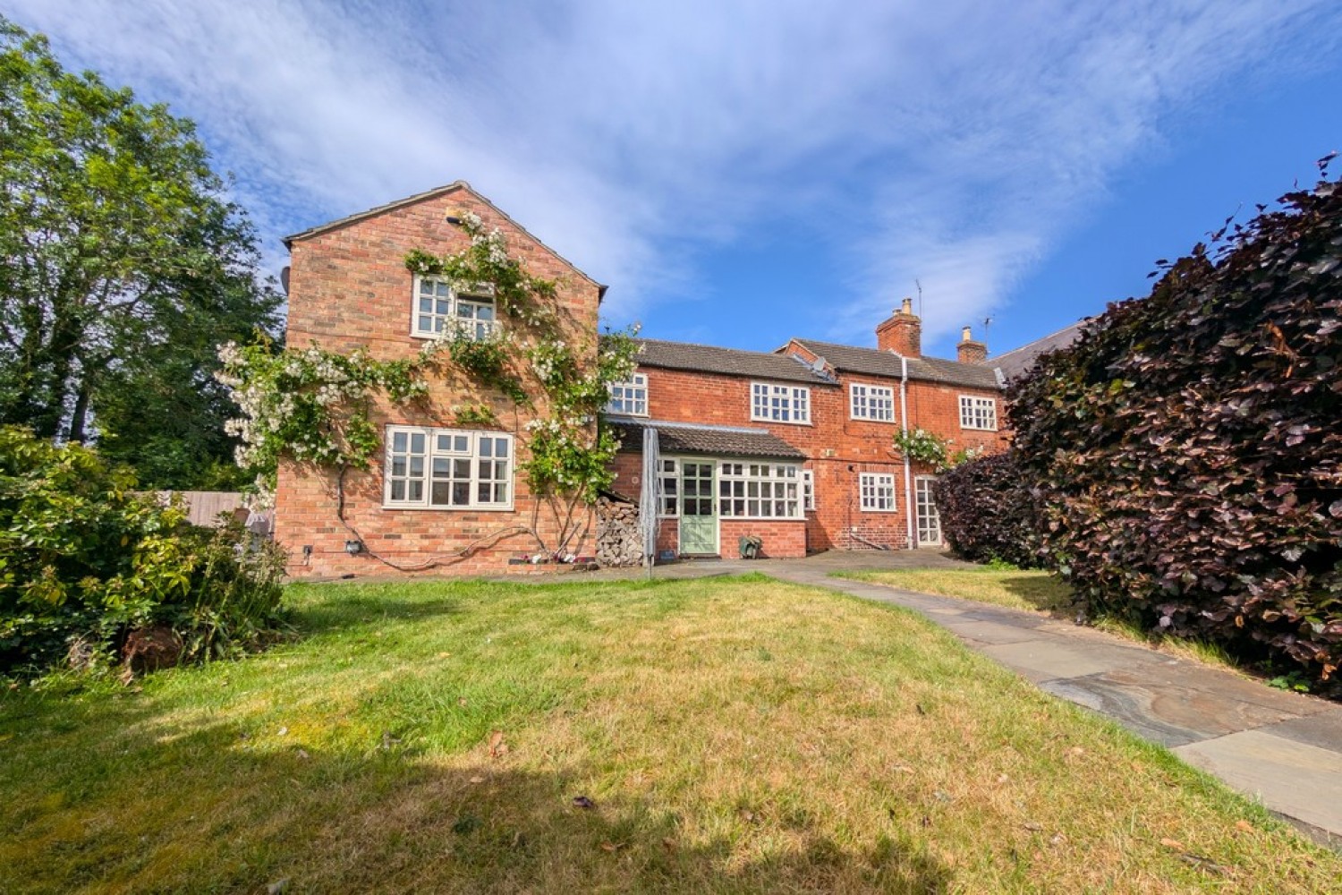 4 bedroom House for Sale West End, Long Clawson, Melton Mowbray