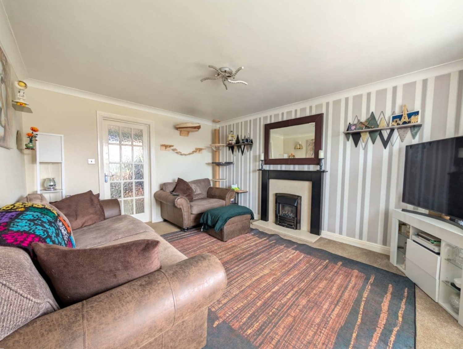 4 bedroom House for Sale Worcester Road, Grantham