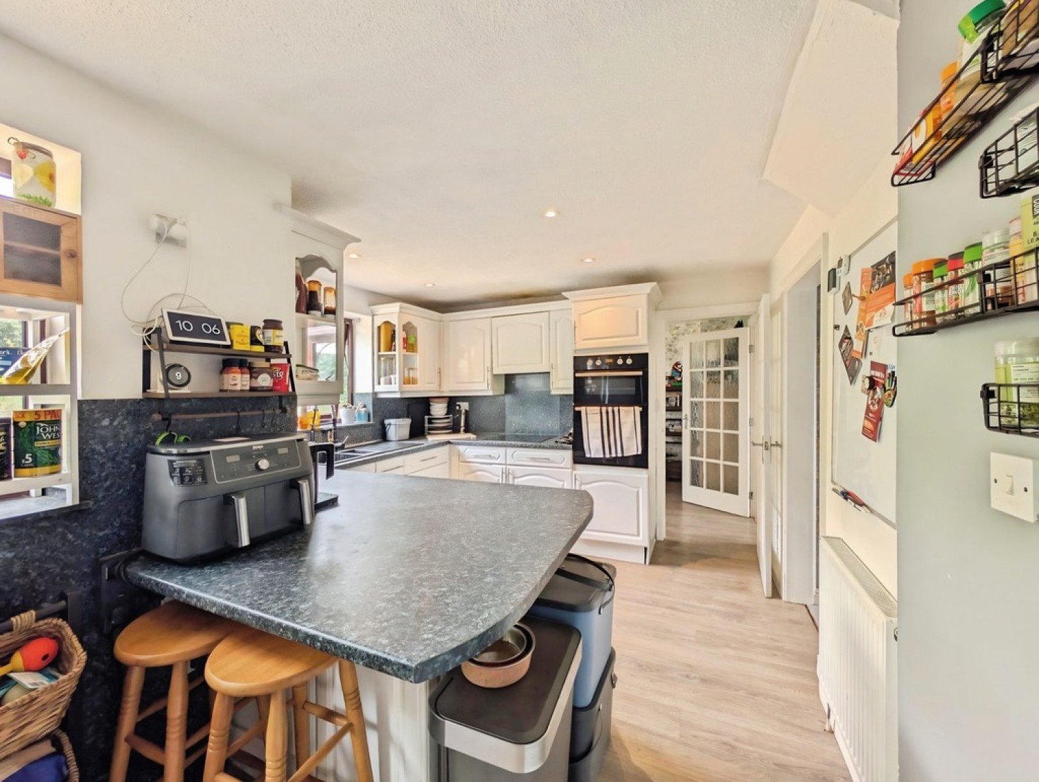 4 bedroom House for Sale Worcester Road, Grantham