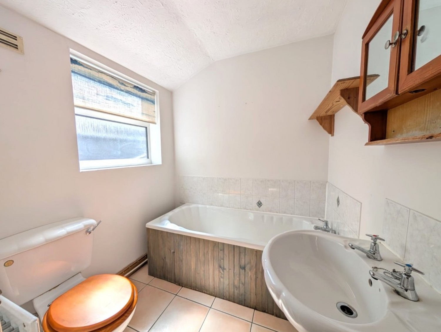 3 bedroom House for Sale Houghton Road, Grantham, Lincolnshire