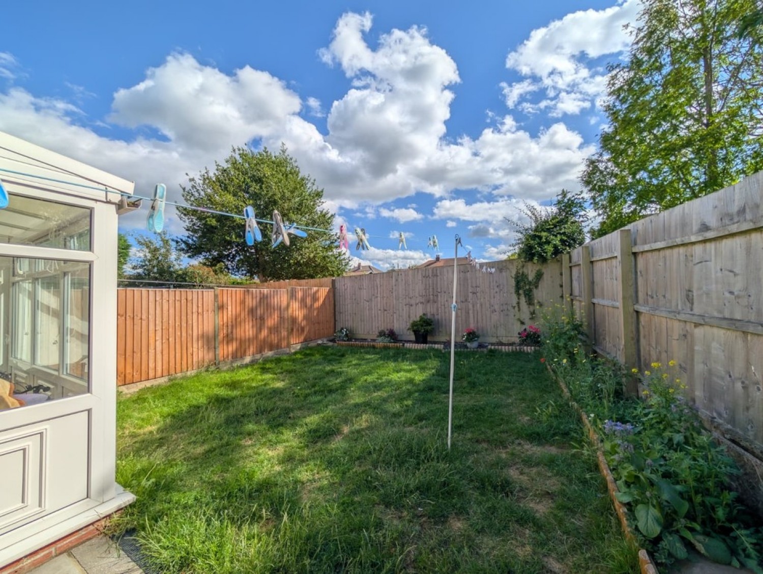 2 bedroom House for Sale Elsie Davis Close, Grantham, Lincolnshire