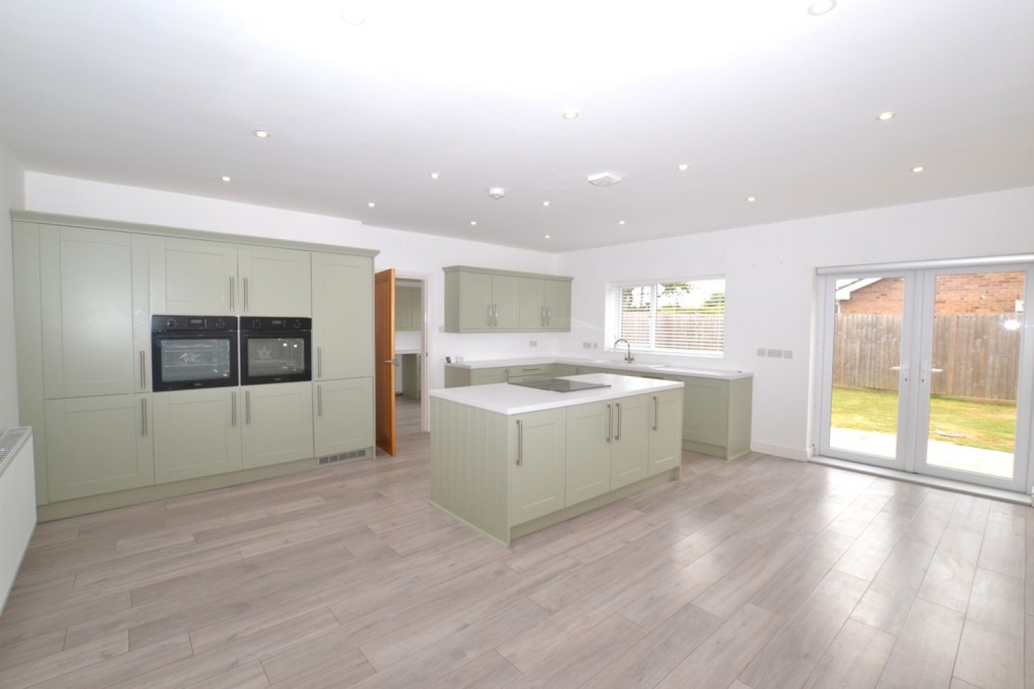 4 bedroom Bungalow for Sale Church Street, Long Bennington