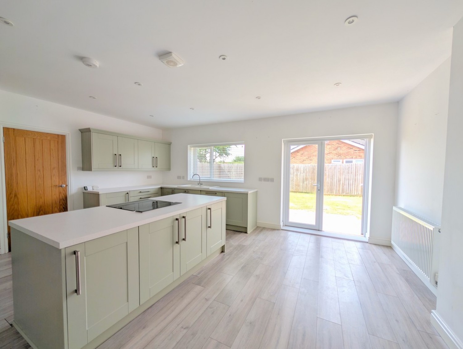 4 bedroom Bungalow for Sale Church Street, Long Bennington