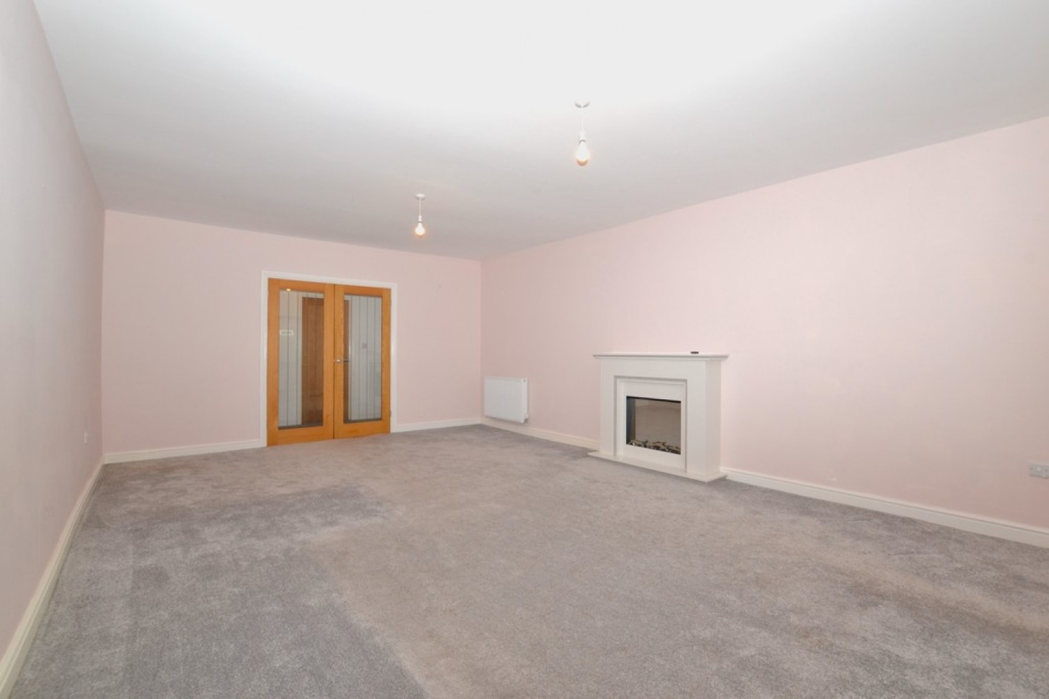 4 bedroom Bungalow for Sale Church Street, Long Bennington