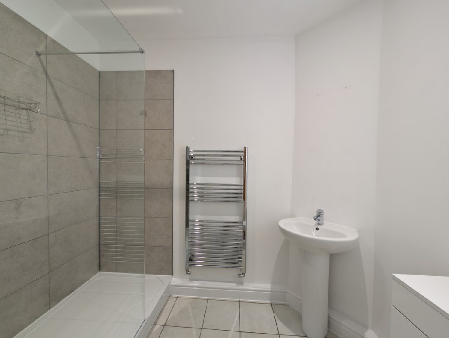 4 bedroom Bungalow for Sale Church Street, Long Bennington