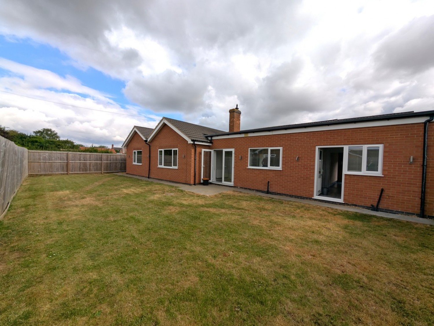4 bedroom Bungalow for Sale Church Street, Long Bennington