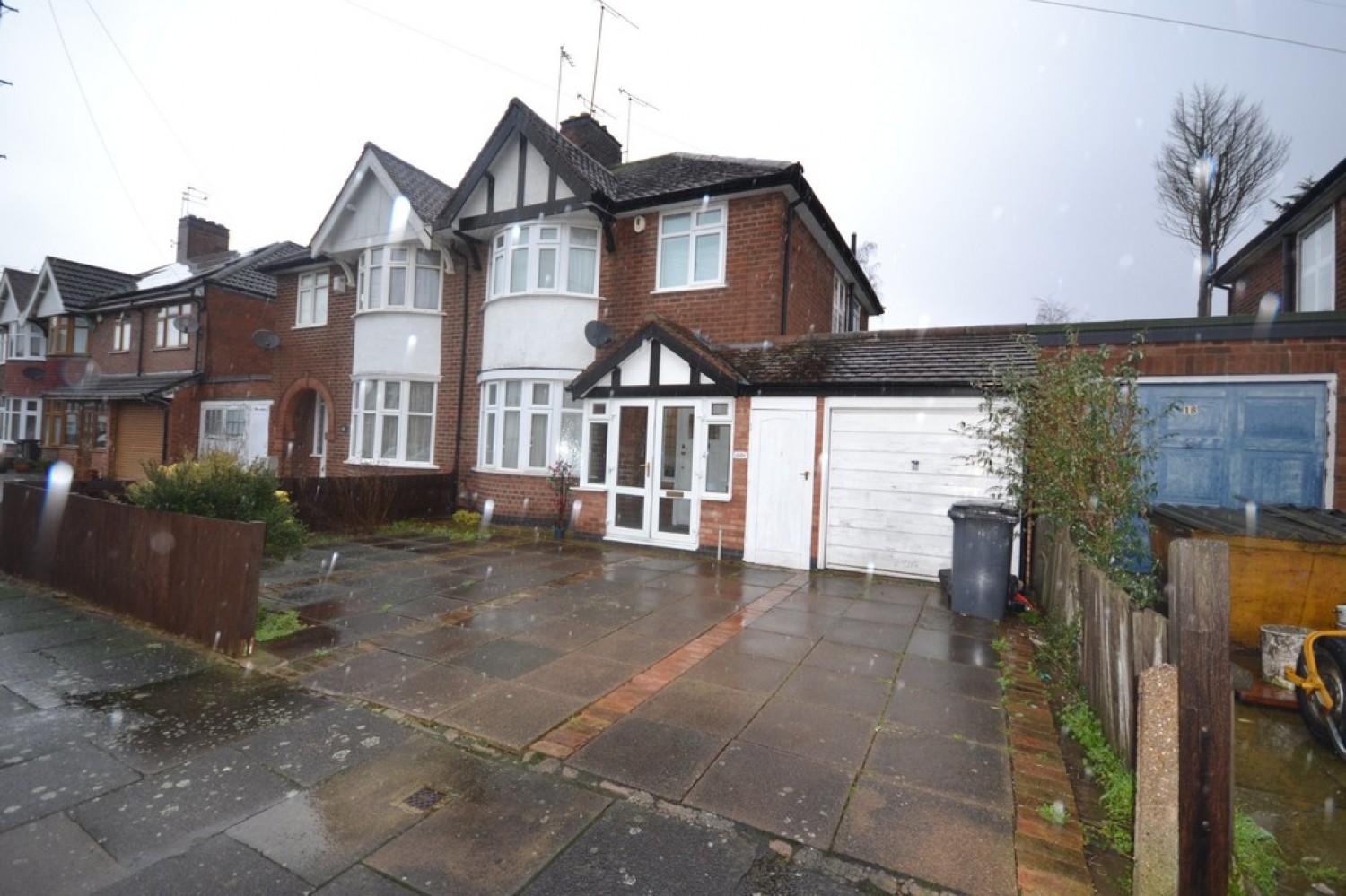3 bedroom House in Lindsay Road, Rowley Fields, Leicester