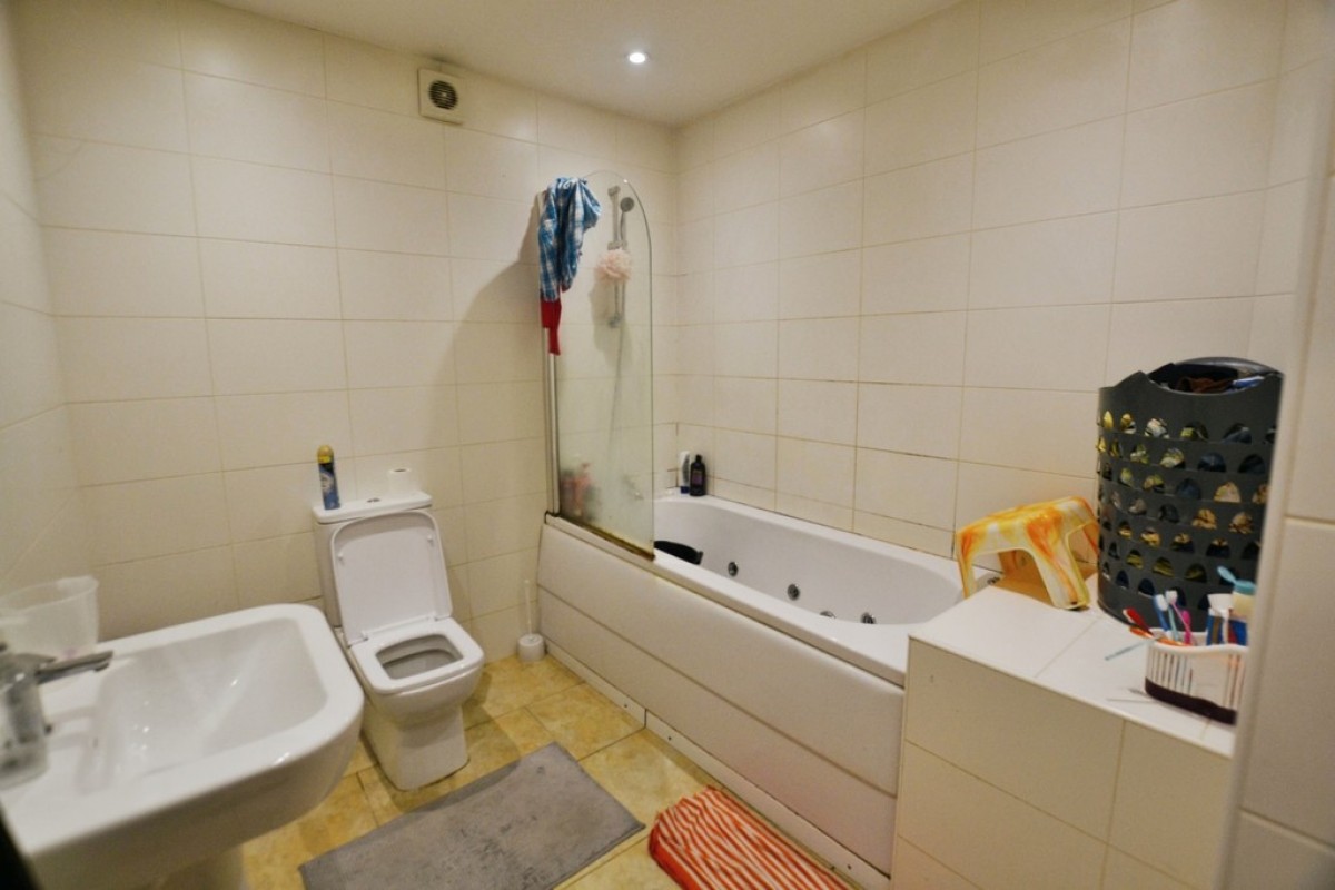 Marlborough Place, 1 Duke Street