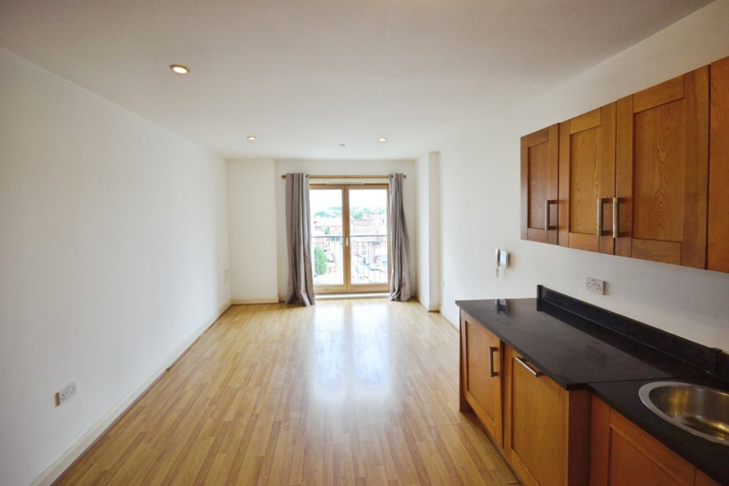 2 bedroom Flat for Letting Burgess House, 11 Burgess Street