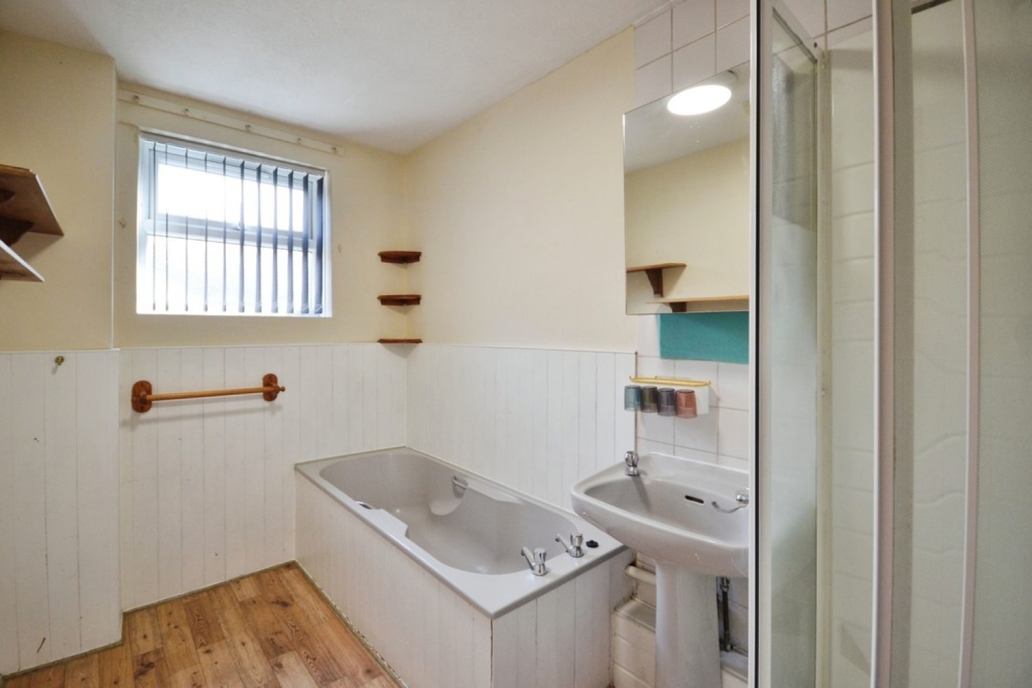 2 bedroom House for Letting Bolton Road, Leicester
