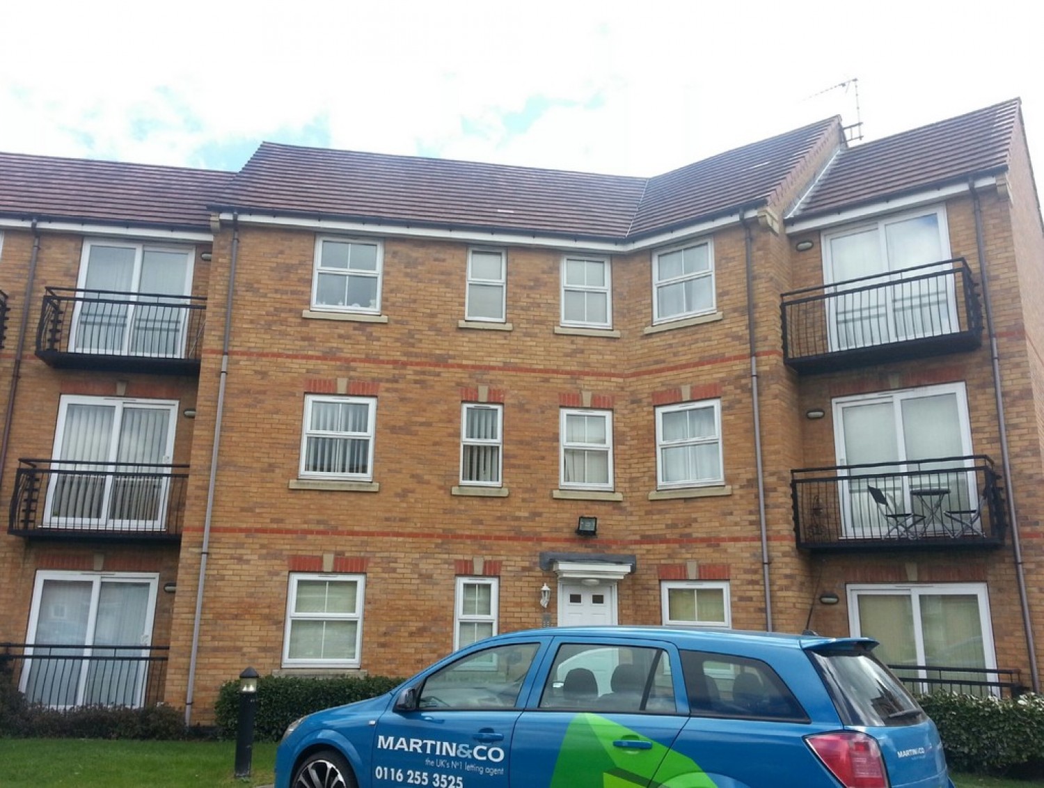 2 bedroom Flat for Letting Glenfield