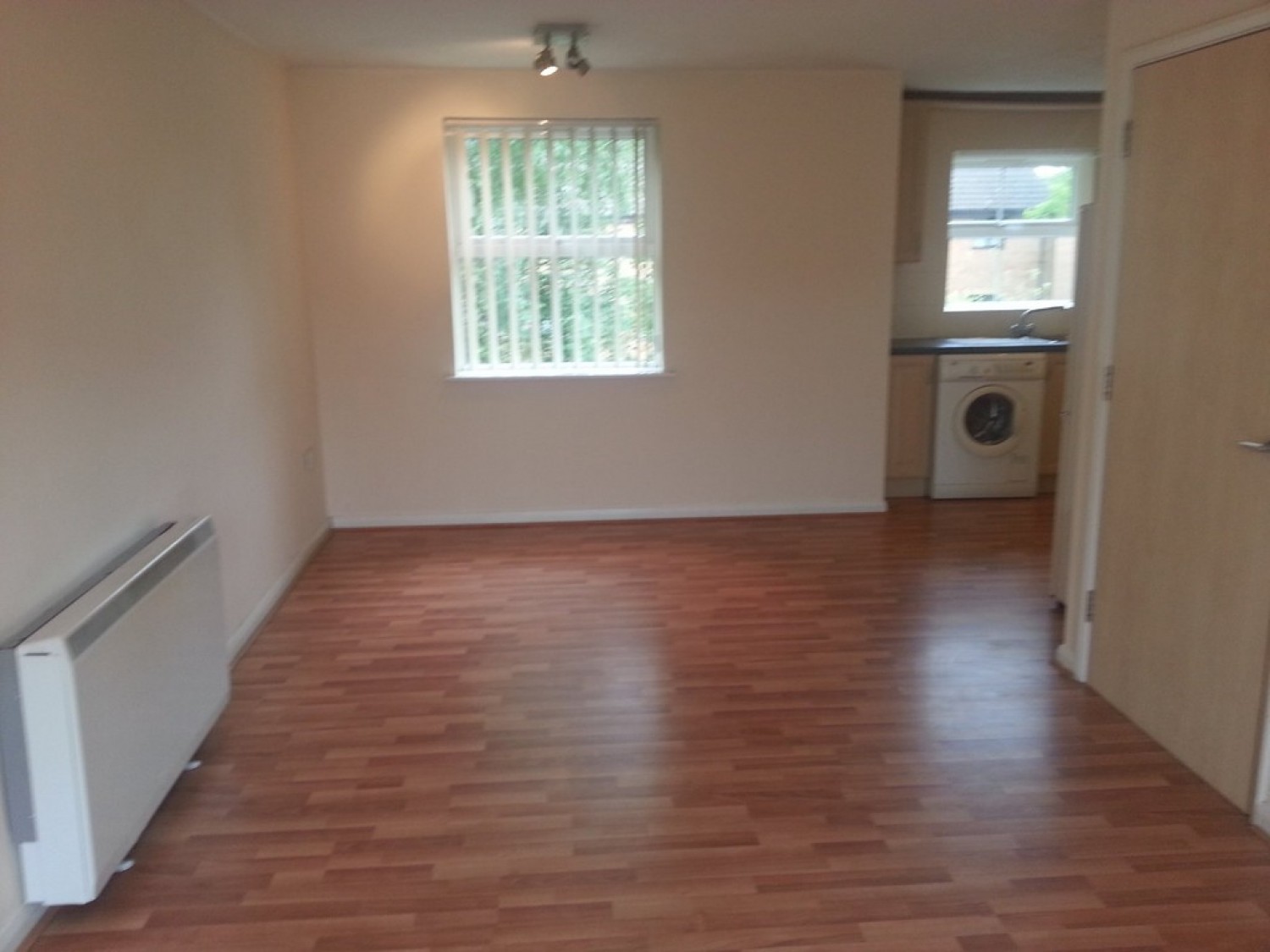 2 bedroom Flat for Letting Glenfield