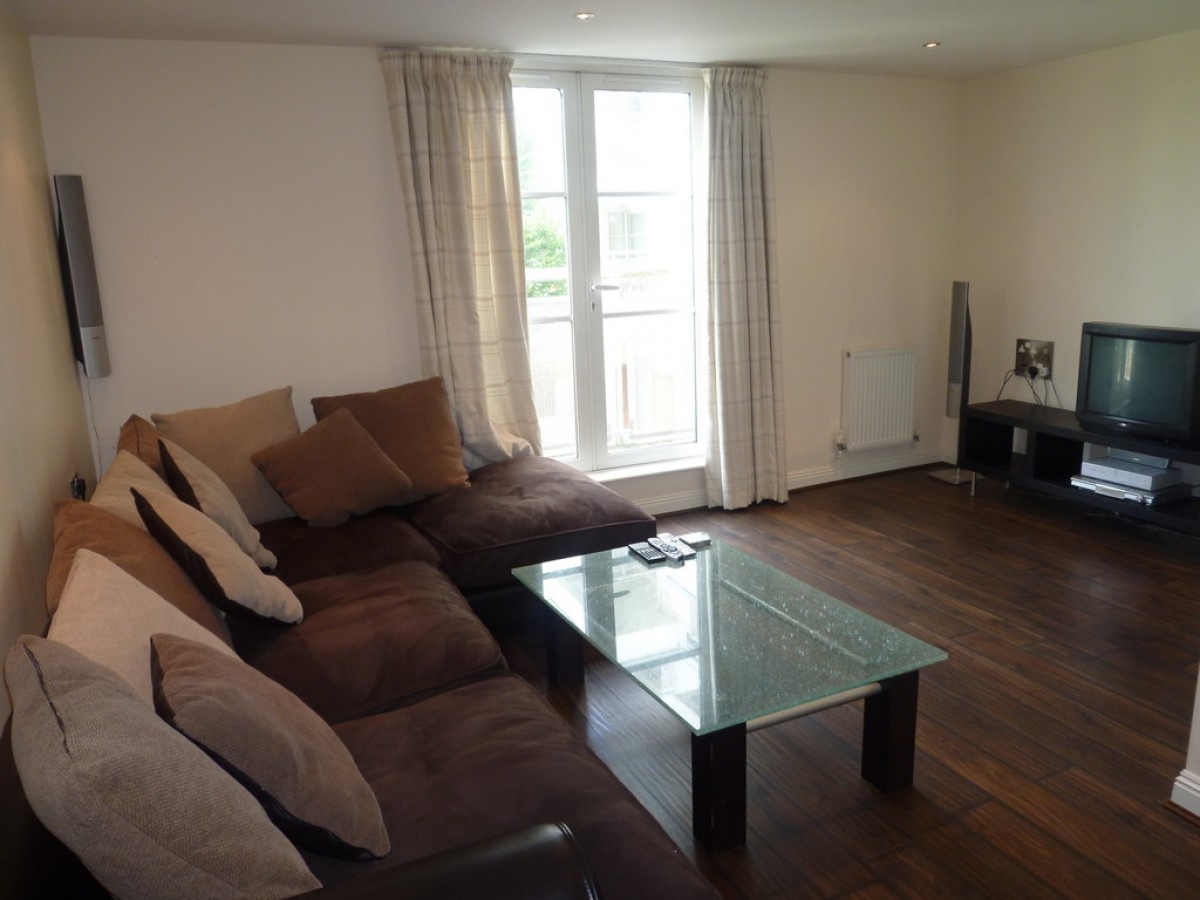 Woodford Road, Freemans Meadow