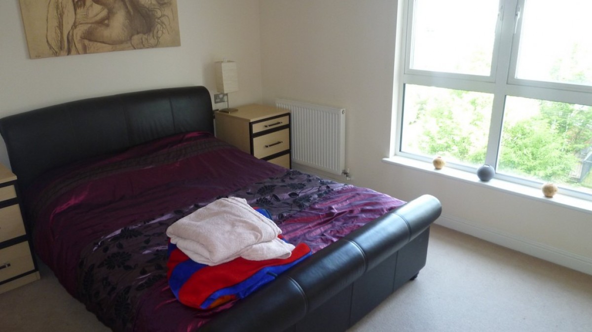 Woodford Road, Freemans Meadow
