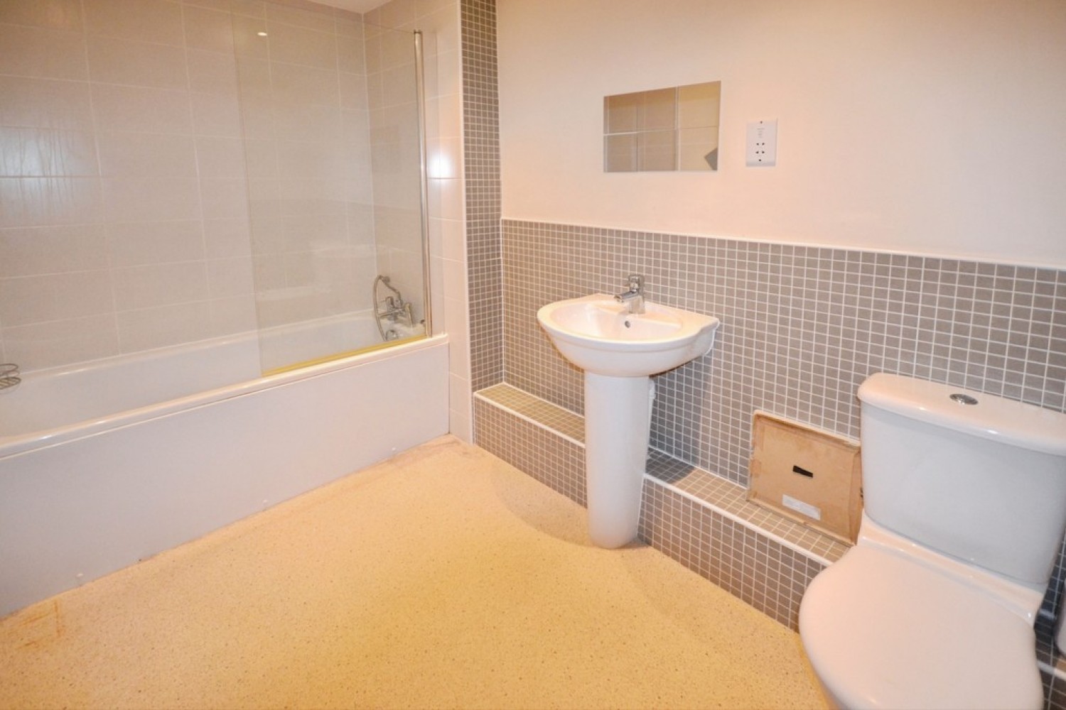 2 bedroom Flat for Letting Onyx Crescent, Thurmaston, Leicester